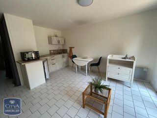  Appartement à louer 1 pièce 28 m²