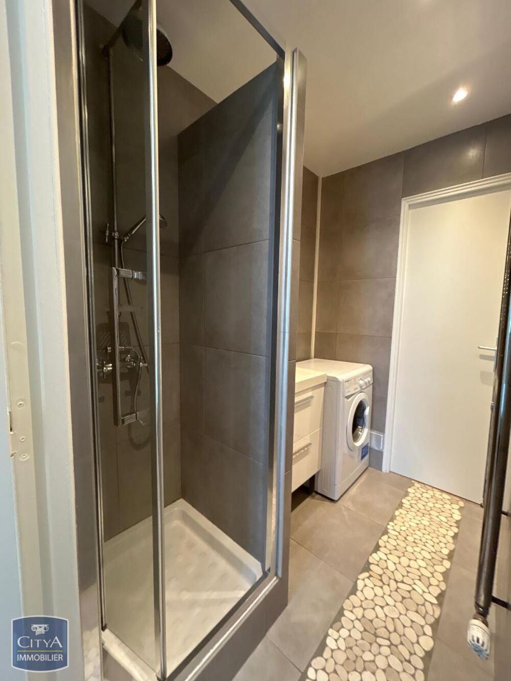 location Appartement - 2 pièce(s) - 42 m² Paris 18