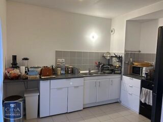  Appartement à louer 3 pièces 80 m²