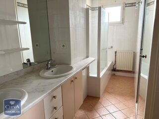  Appartement � louer 4 pi�ces 96 m� Macon