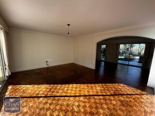  Maison � louer 7 pi�ces 199 m� Mont de marsan