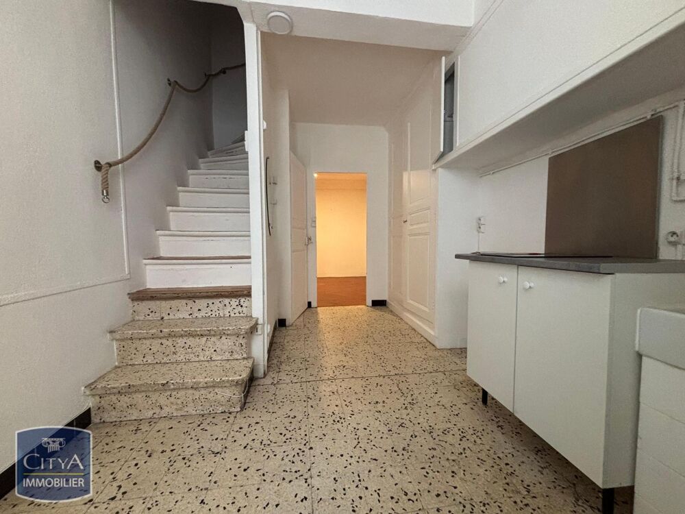À LOUER : Charmante maison de village sur 3 niveau situé....
