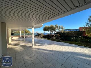  Appartement � louer 5 pi�ces 215 m� Cannes