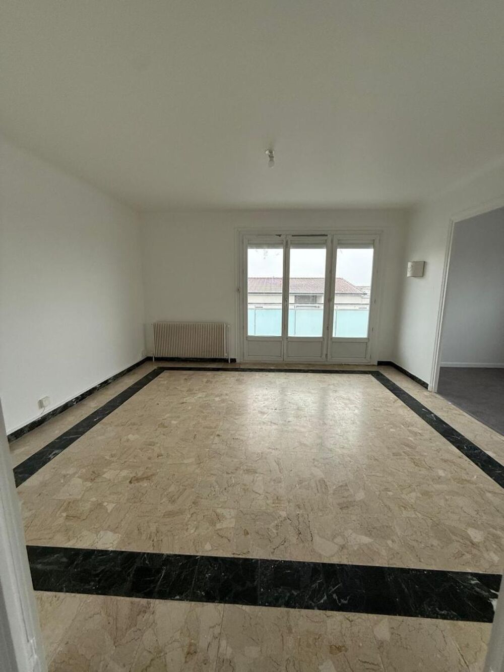 location Appartement - 4 pièce(s) - 80 m² Décines-Charpieu (69150)