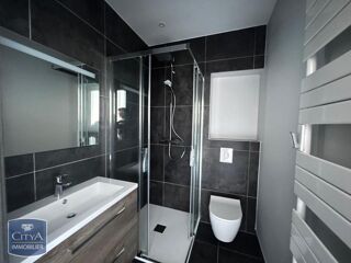  Appartement à louer 2 pièces 32 m²