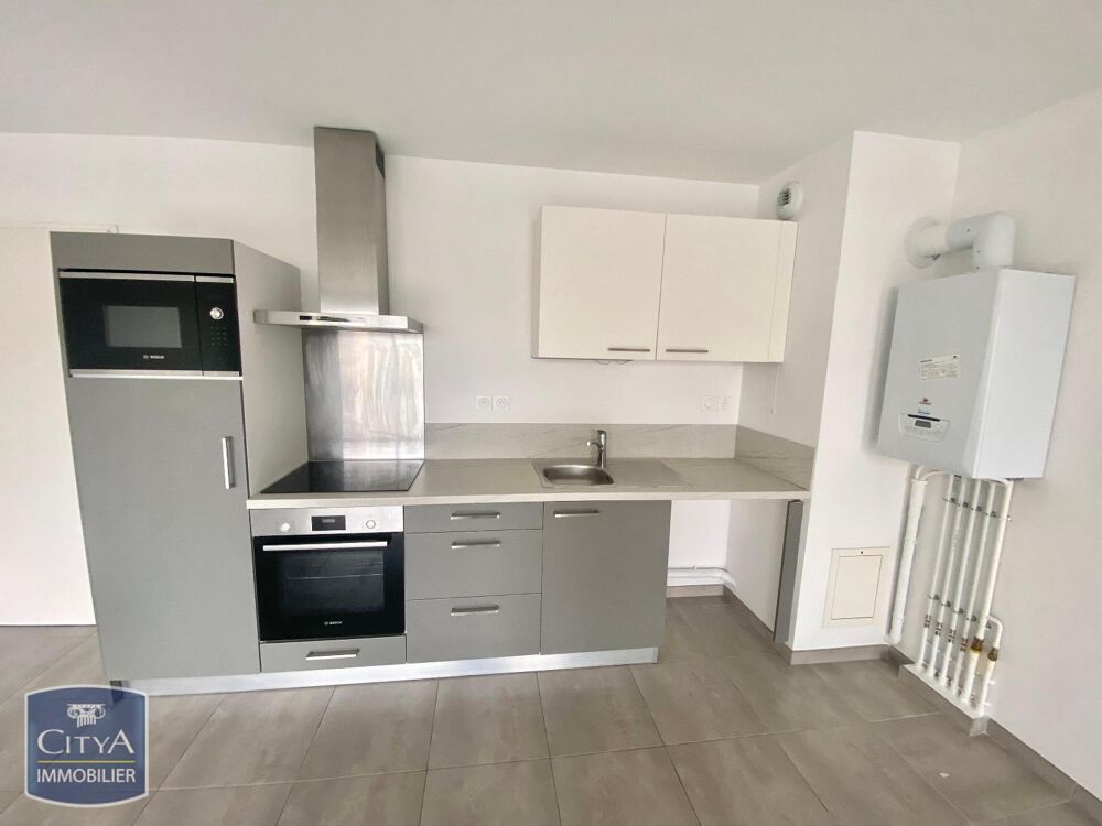 location Appartement - 3 pièce(s) - 69 m² Cuers (83390)