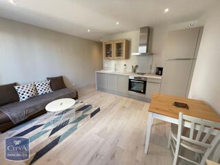  Appartement à louer 2 pièces 32 m²