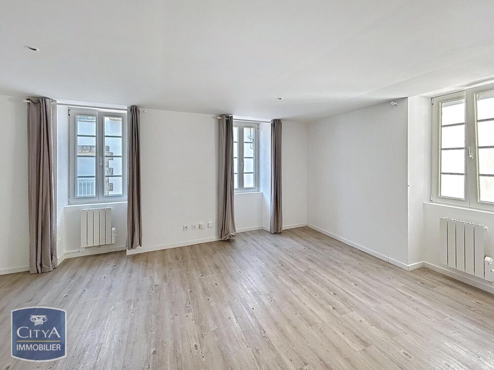 AURAY CENTRE-VILLE - T3 bis DUPLEX ENTIEREMENT RÉNOVÉ - ....