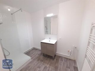  Appartement à louer 3 pièces 64 m²