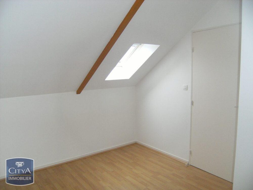 A LOUER : Rue Saint Georges. Appartement récent T2 situé....