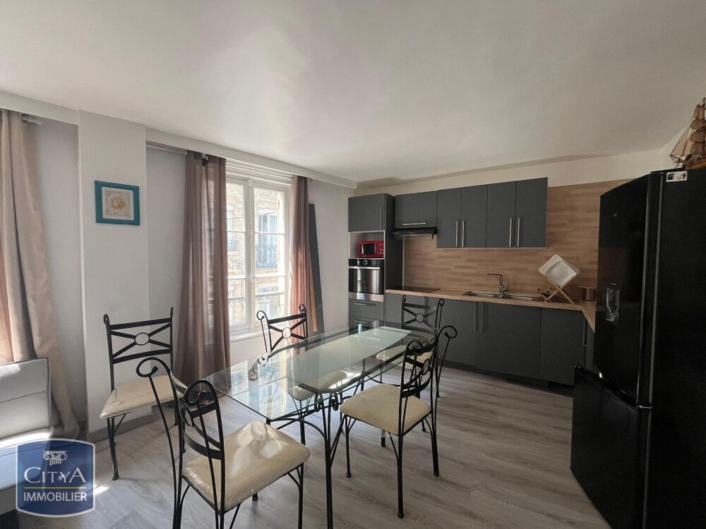 A LOUER - Magnifique appartement meublé et rénové de typ....