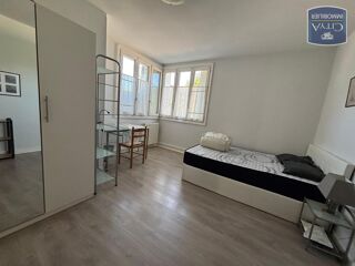  Appartement à louer 5 pièces 108 m²