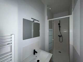  Appartement à louer 1 pièce 28 m²