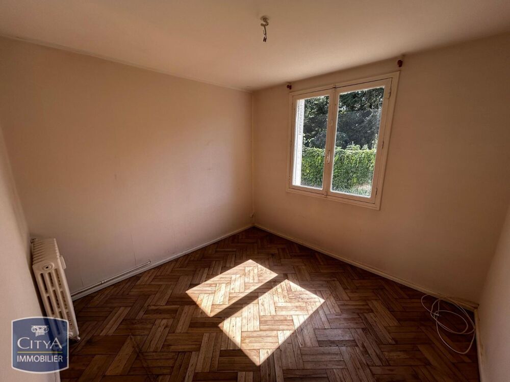À LOUER : Appartement T4 à Cholet, situé dans un quartie....