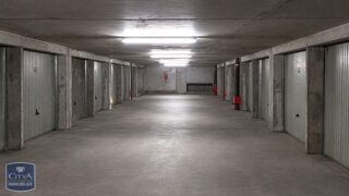  Parking / Garage à louer 