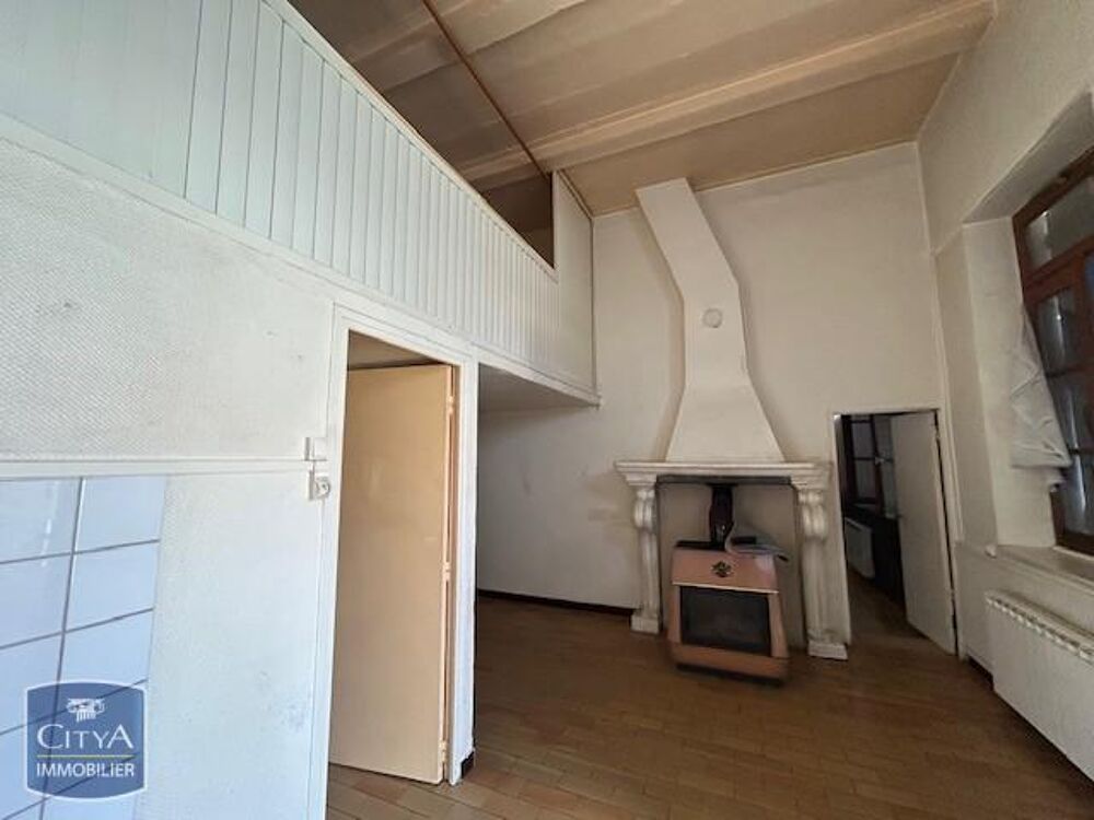 À LOUER : Appartement T2 d'environ 66 m² situé à Charvie....