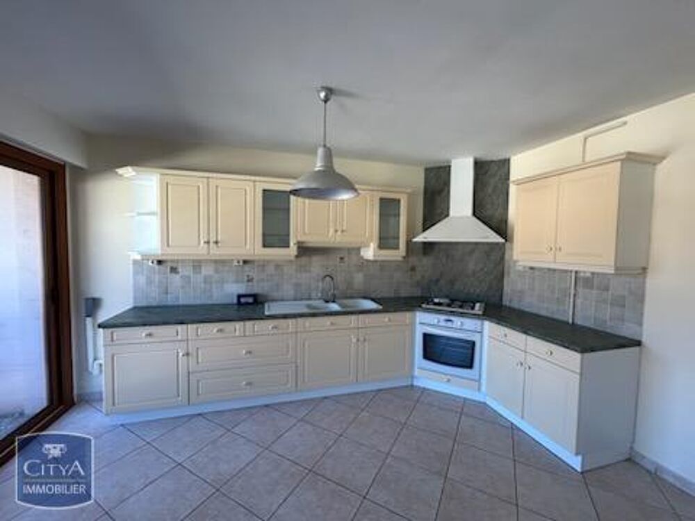 À LOUER : Charmant appartement de type 3P+C situé à Font....