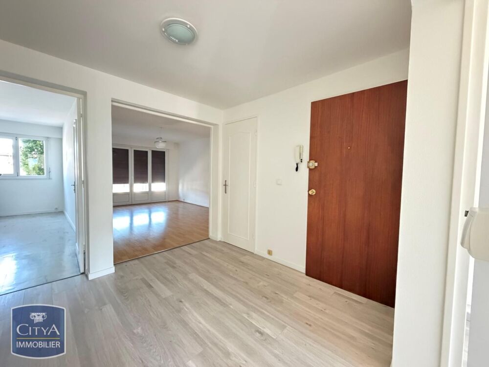 À LOUER : Appartement T3 situé à Arras, dans le départem....
