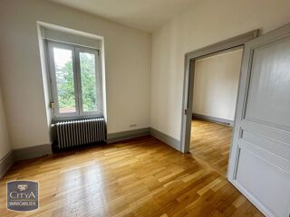  Appartement à louer 4 pièces 84 m²