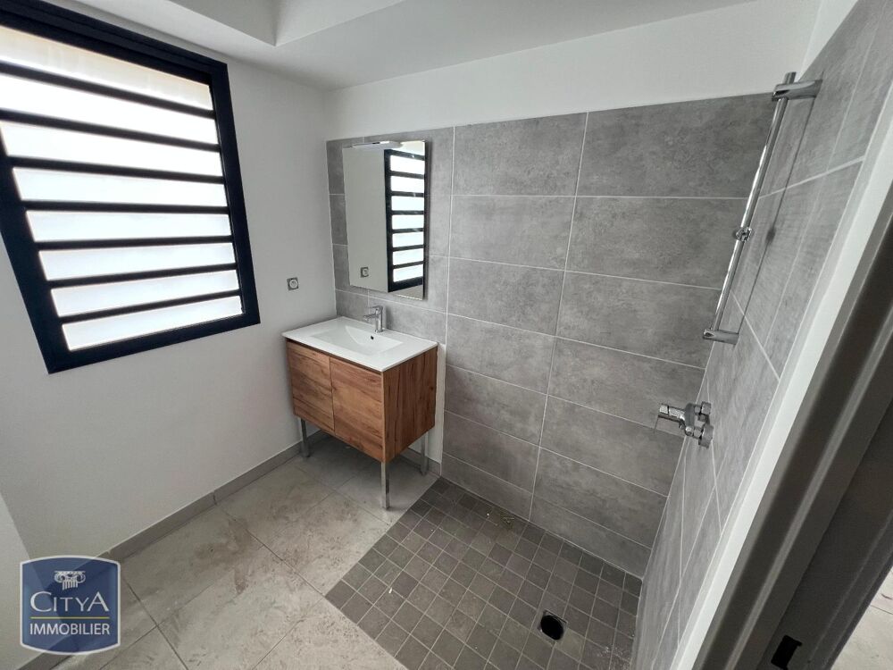 location Appartement - 3 pièce(s) - 62 m² Saint-Pierre (97410)
