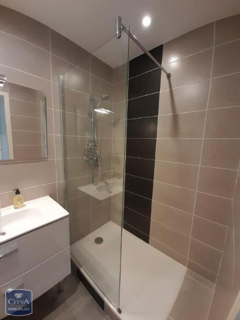 location Appartement - 2 pièce(s) - 43 m² Lyon 1