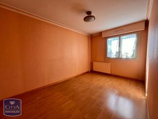  Appartement à louer 4 pièces 97 m²