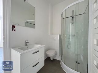  Appartement à louer 1 pièce 32 m²