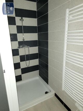  Appartement à louer 2 pièces 32 m²