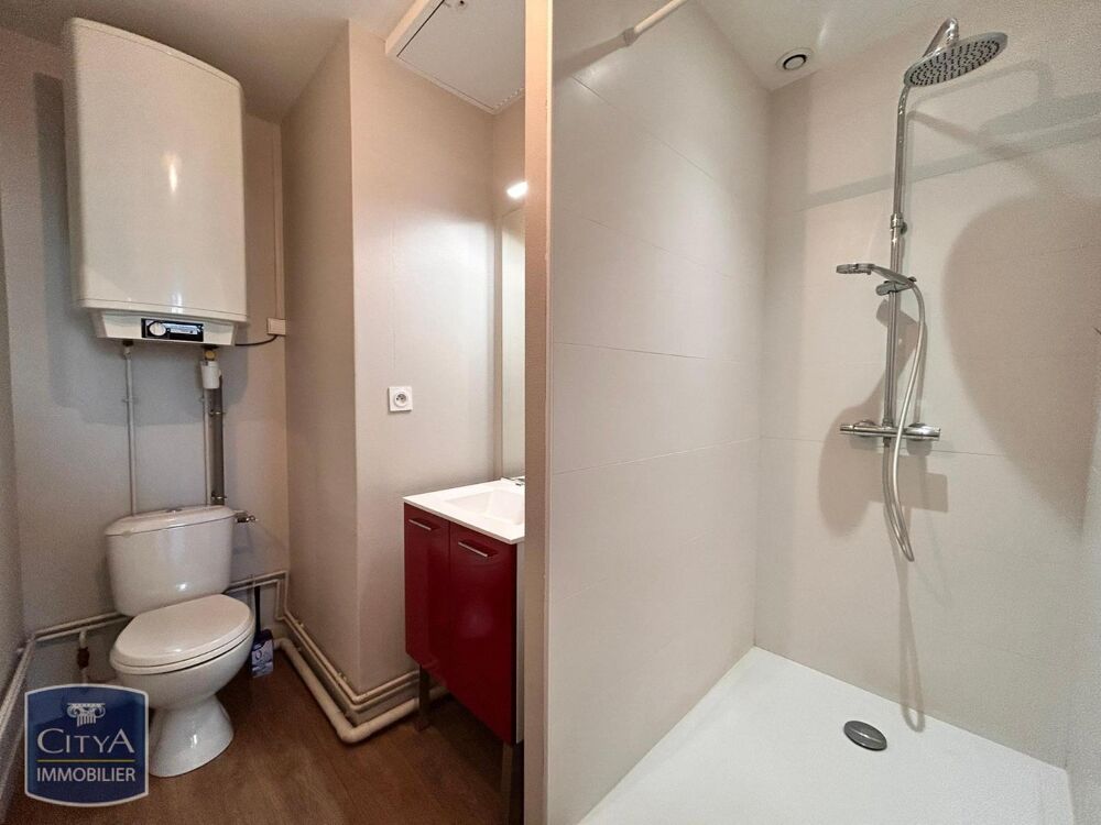APPARTEMENT T2 MEUBLE - CENTRE LAVAL - TOUTES CHARGES CO....