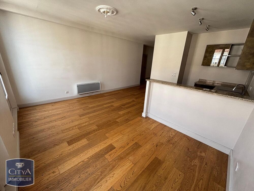 location Appartement - 3 pièce(s) - 74 m² Toulon (83000)
