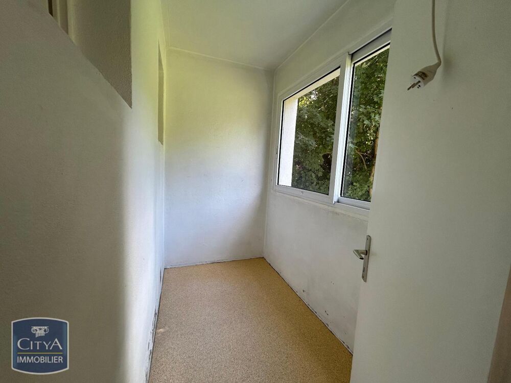 À LOUER : Appartement T4 situé à Tulle. Ce bien spacieux....
