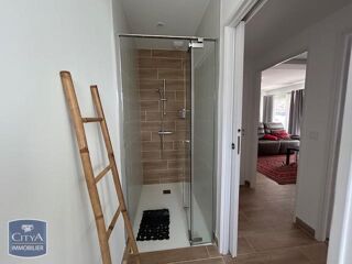  Maison à louer 5 pièces 136 m²
