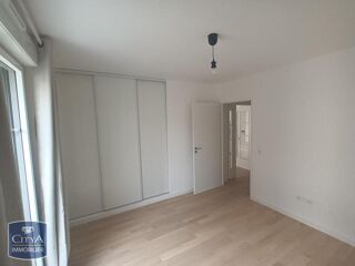  Appartement à louer 2 pièces 45 m²