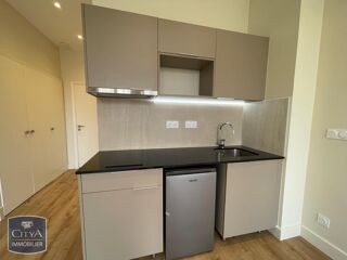  Appartement à louer 1 pièce 28 m²
