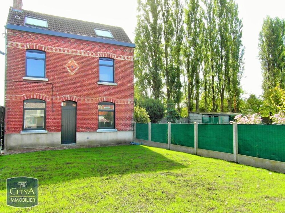 EXCLUSIVITÉ - MAISON 3 PIÈCES AVEC JARDIN En location : ....