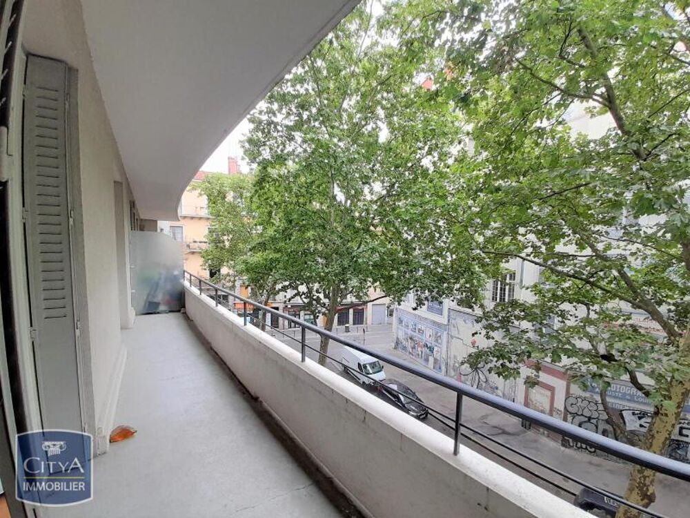 location Appartement - 3 pièce(s) - 74 m² Lyon 7