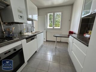  Appartement à louer 4 pièces 65 m²