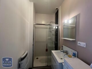  Appartement à louer 2 pièces 37 m²