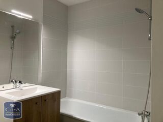  Appartement à louer 2 pièces 43 m²