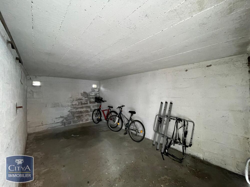 location Parking / Garage - 15 m² Lorient (56100)
