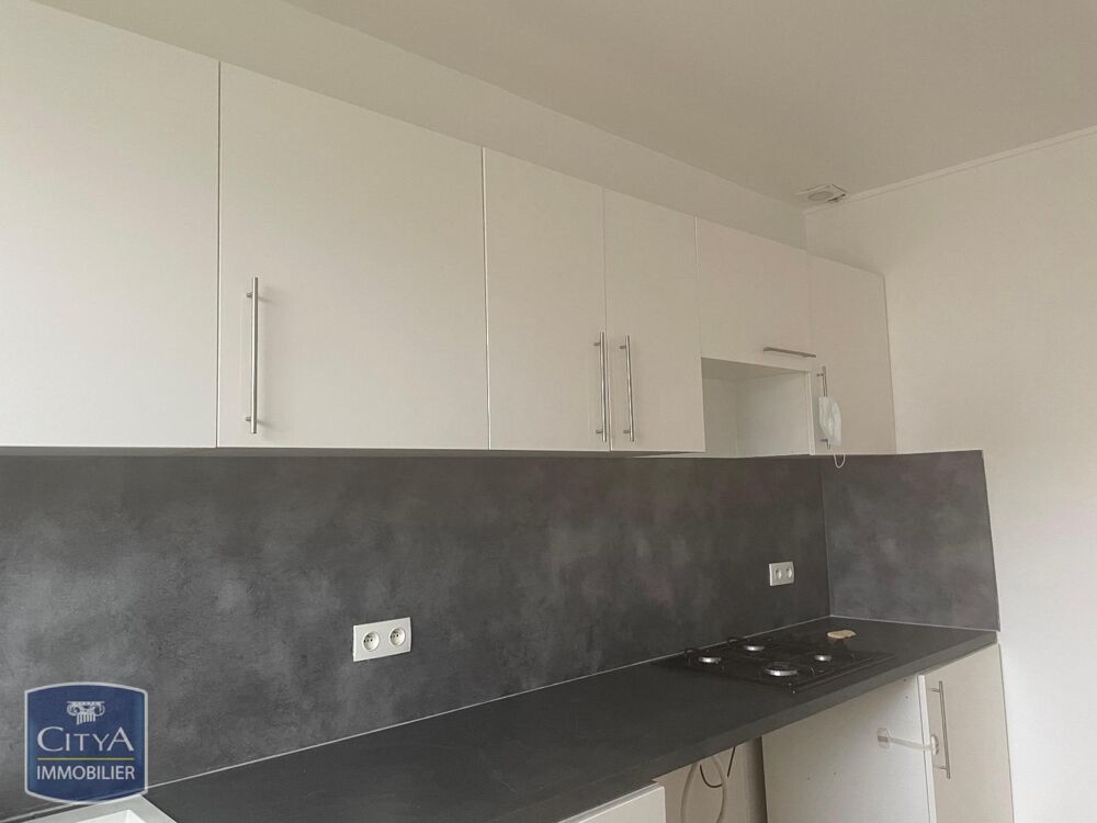location Appartement - 3 pièce(s) - 70 m² Sainte-Geneviève-des-Bois (91700)