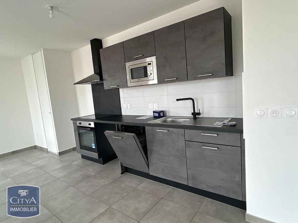 En location : découvrez cet appartement T3 de 68 m². Il ....