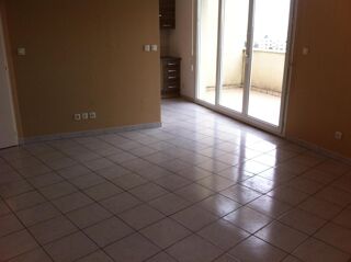  Appartement à louer 3 pièces 71 m²