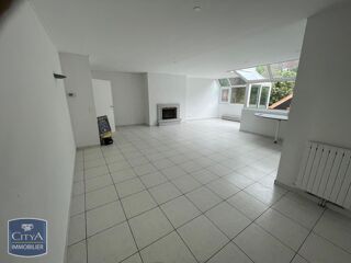  Maison à louer 4 pièces 148 m²