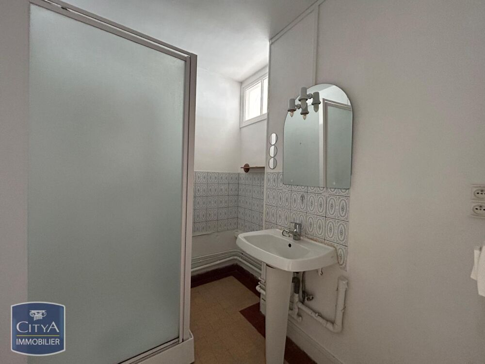 À LOUER : Appartement T2 situé à Dieppe, dans le code po....
