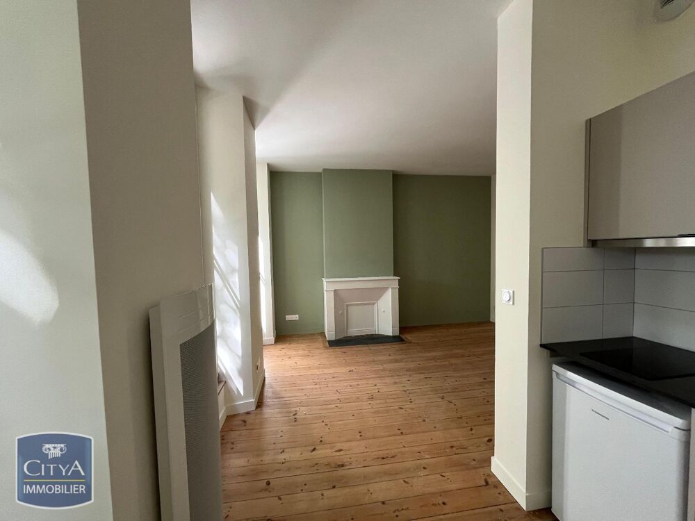 À LOUER : Appartement T1 situé à Saintes, avenue Gambett....