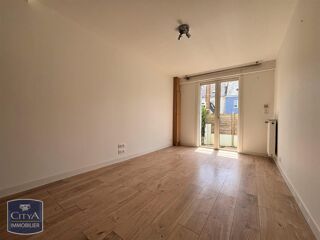  Maison à louer 6 pièces 148 m²