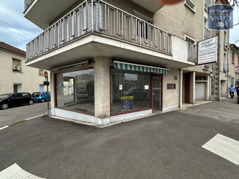 A LOUER SUR AGEN, local commercial de 38.2 comprenant... 380 47000 Agen