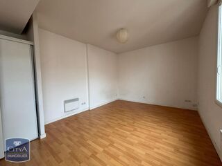  Appartement à louer 1 pièce 28 m²