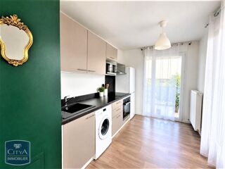  Appartement à louer 3 pièces 76 m²